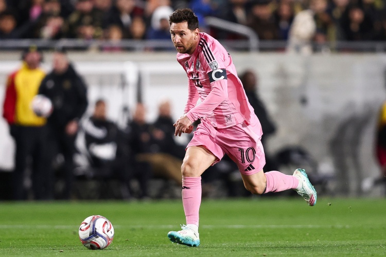 爱游戏中国-公关专家:梅西受够了在巴萨主席大选中被利用,想参与他早参与了