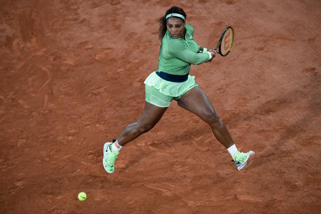 爱游戏平台-法网夜场首秀小威两盘胜贝古 战靴细节“表决心”