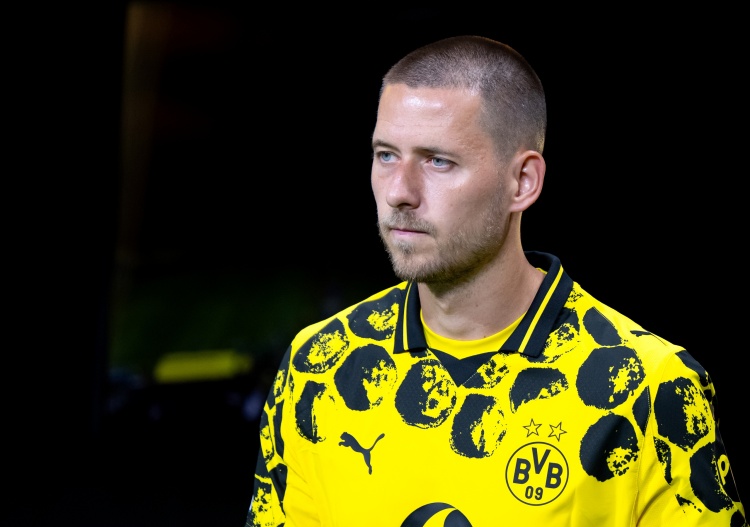 AYX SPORTS-德天空：曼联和马竞有意多特后卫安东，已询问相关情况